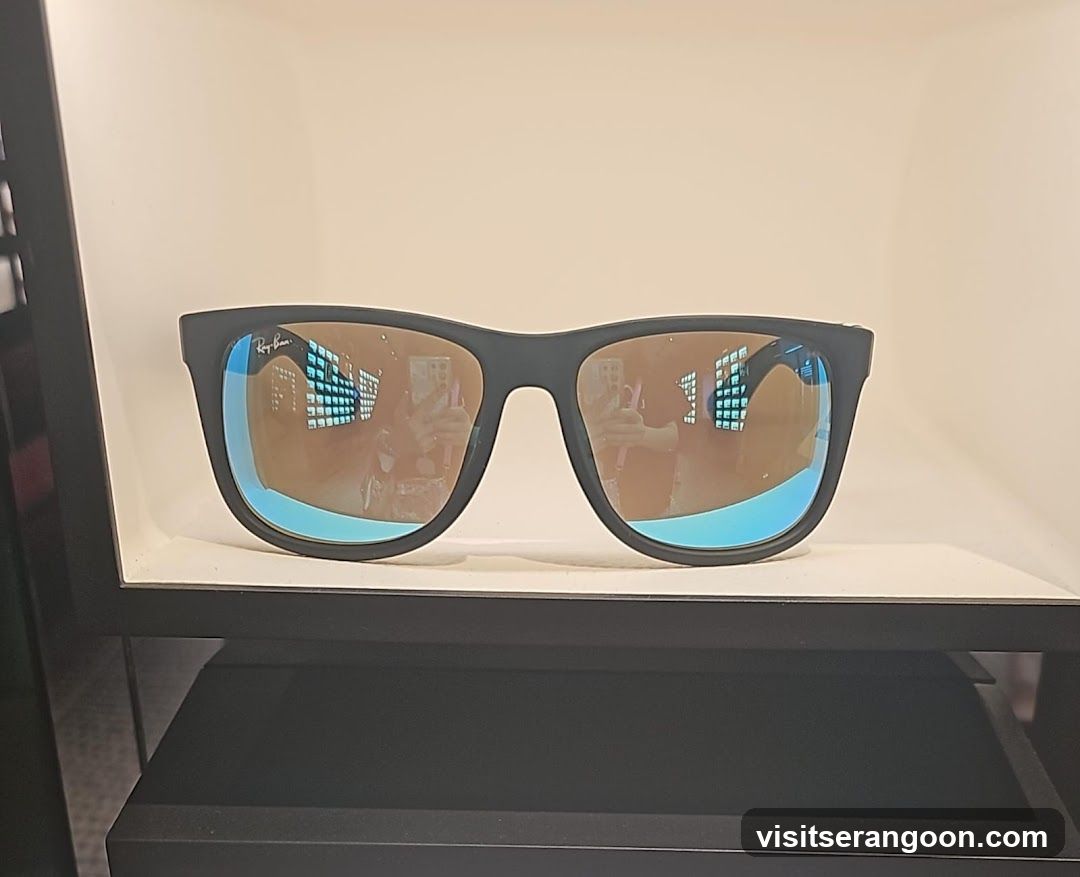 Ray-Ban