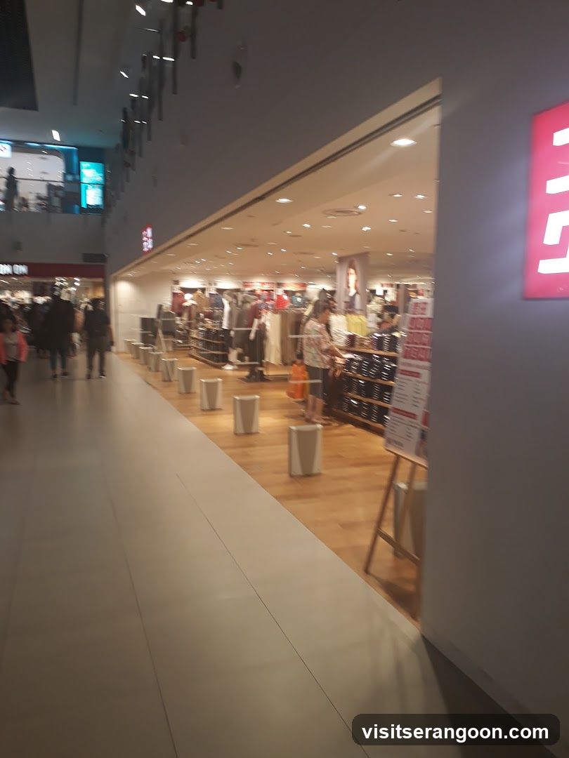 UNIQLO NEX (Same Day Click & Collect)