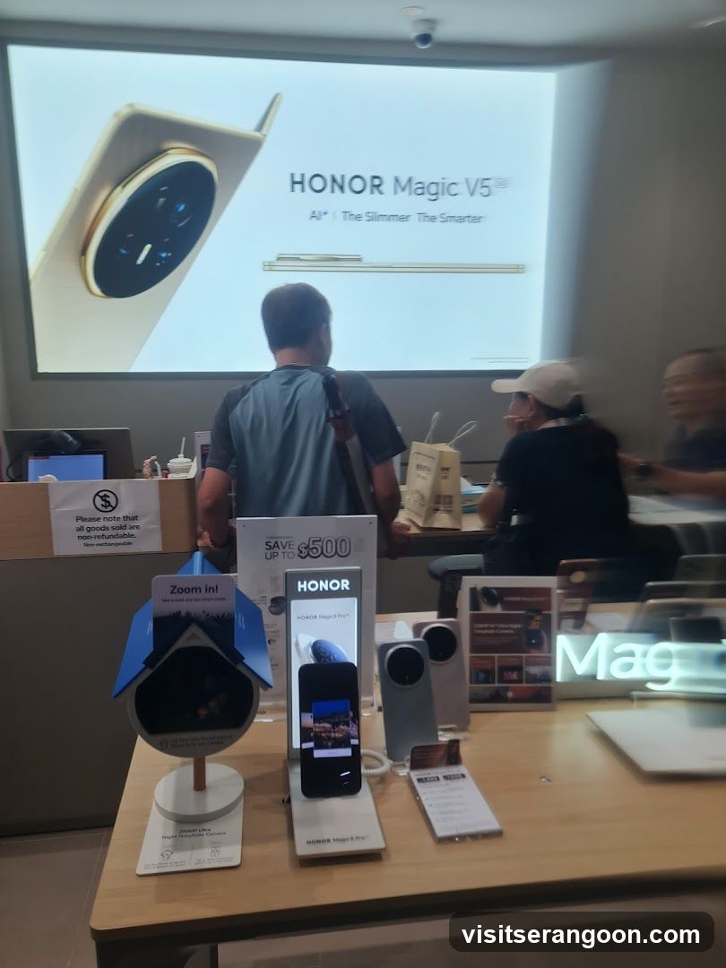 HONOR Experience Store @ NEX