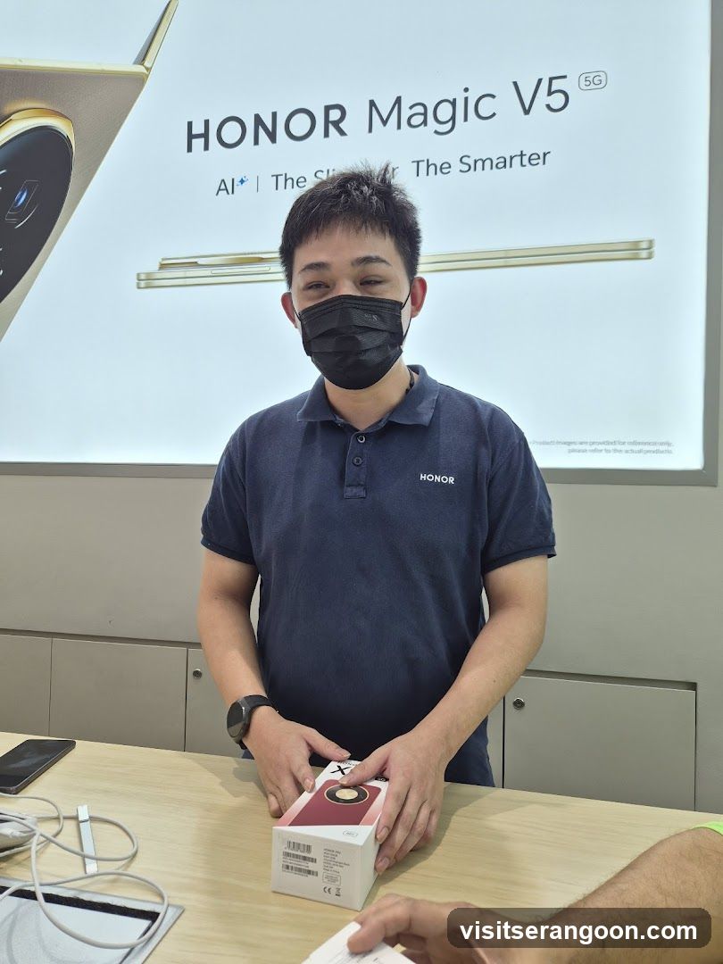 HONOR Experience Store @ NEX