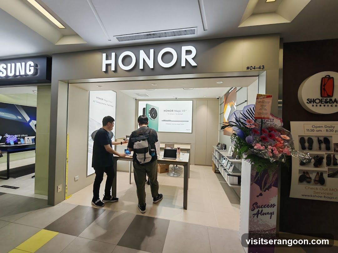 HONOR Experience Store @ NEX