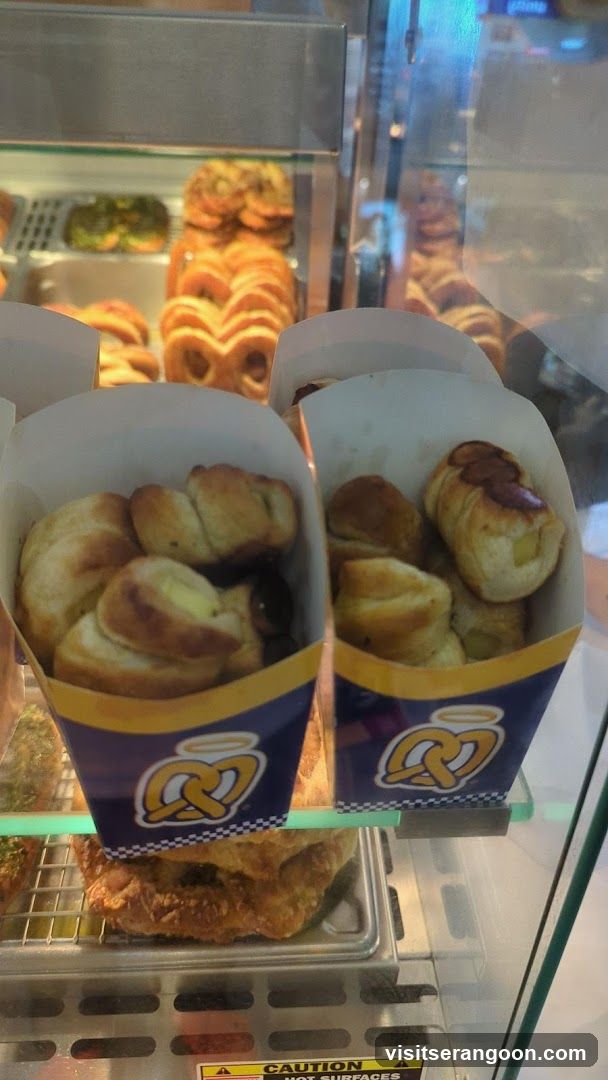 Auntie Anne's Soft Pretzels (NEX)