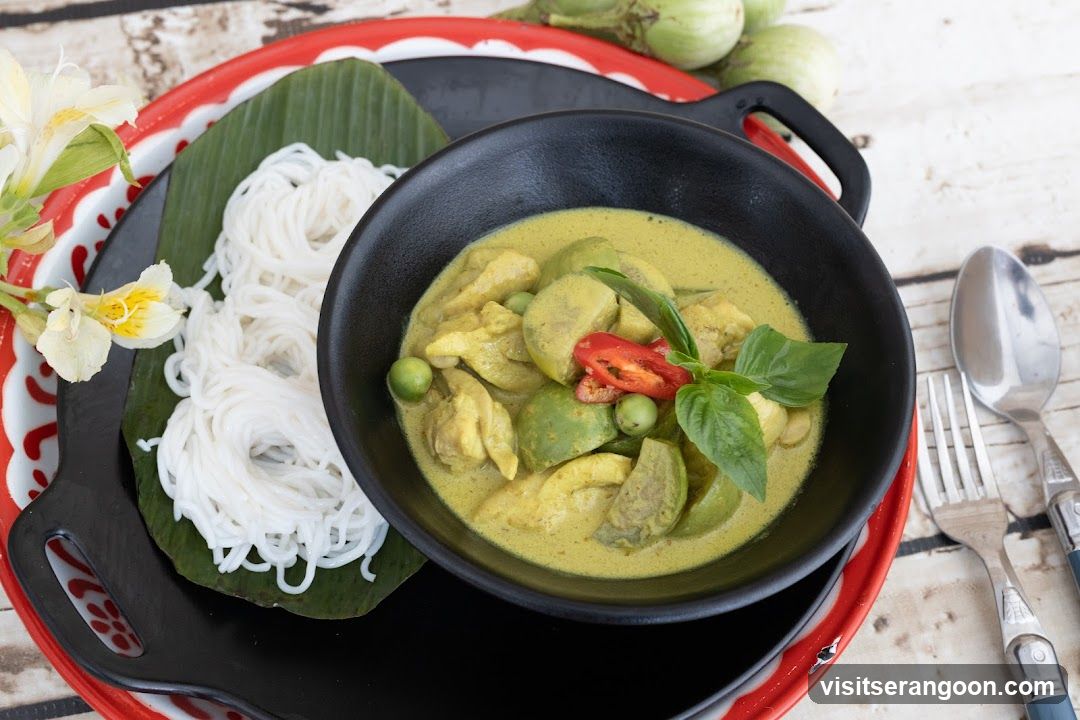 Green Curry with Noodles