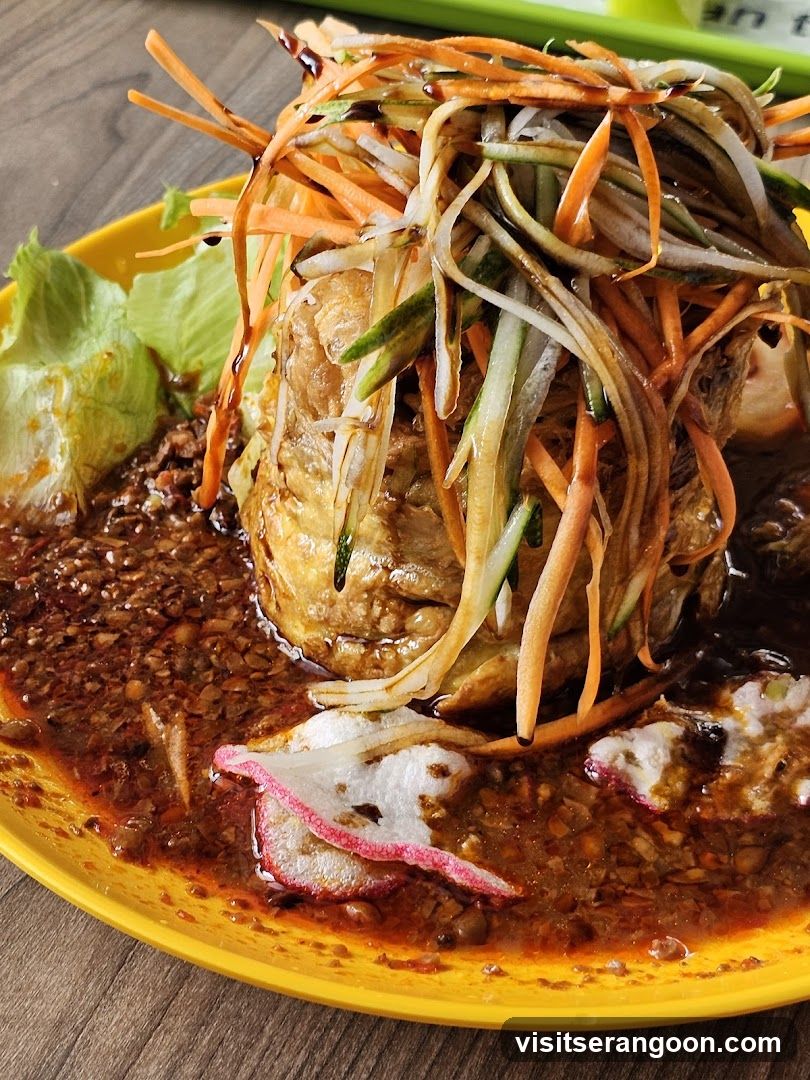 Fried Dish with Vegetables and Sauce