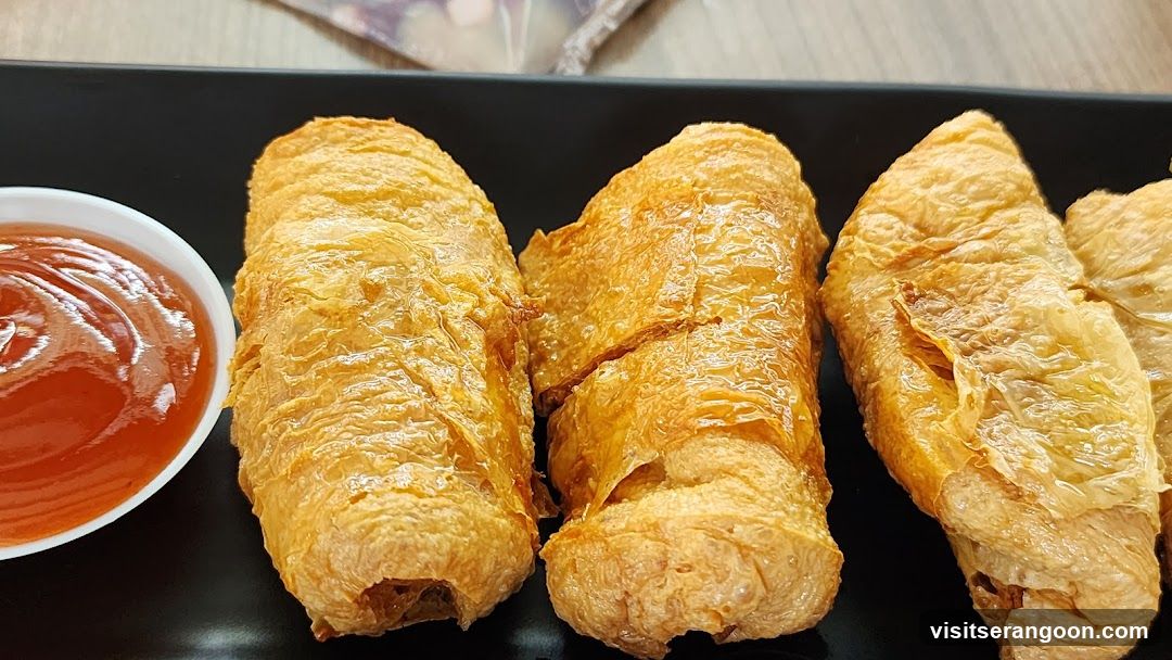 Fried Bean Curd Rolls with Sauce