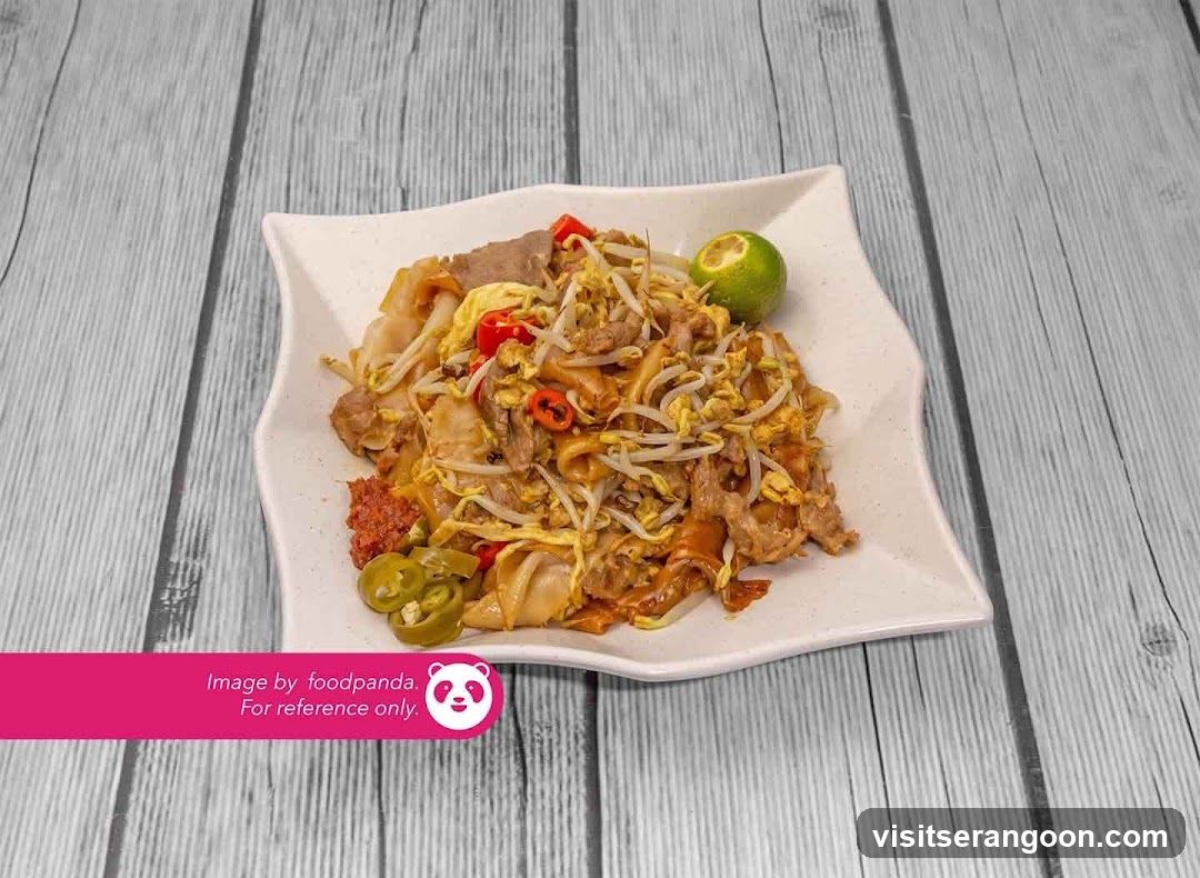 Stir-fried noodles with meat and vegetables