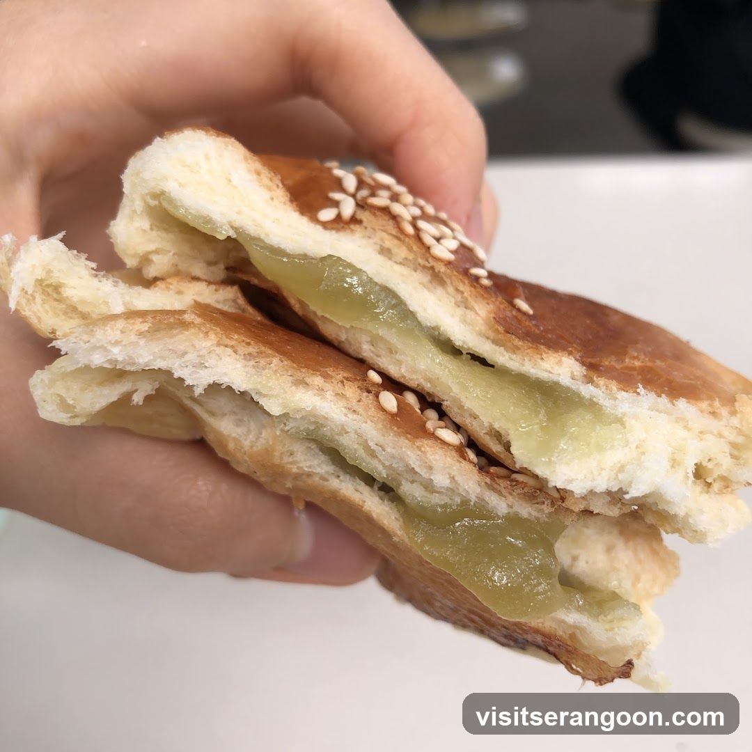 Sesame Seed Pastry with Green Filling