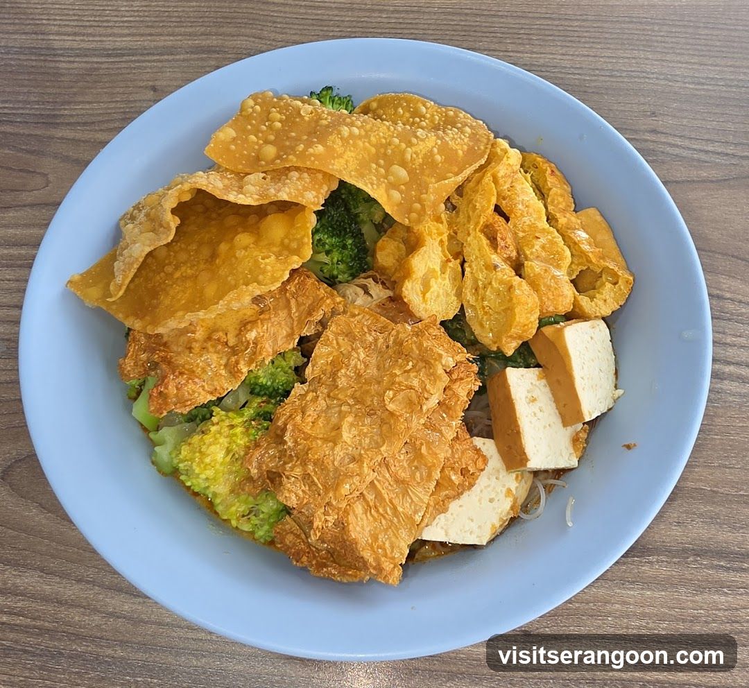 Noodles with Broccoli and Fried Tofu