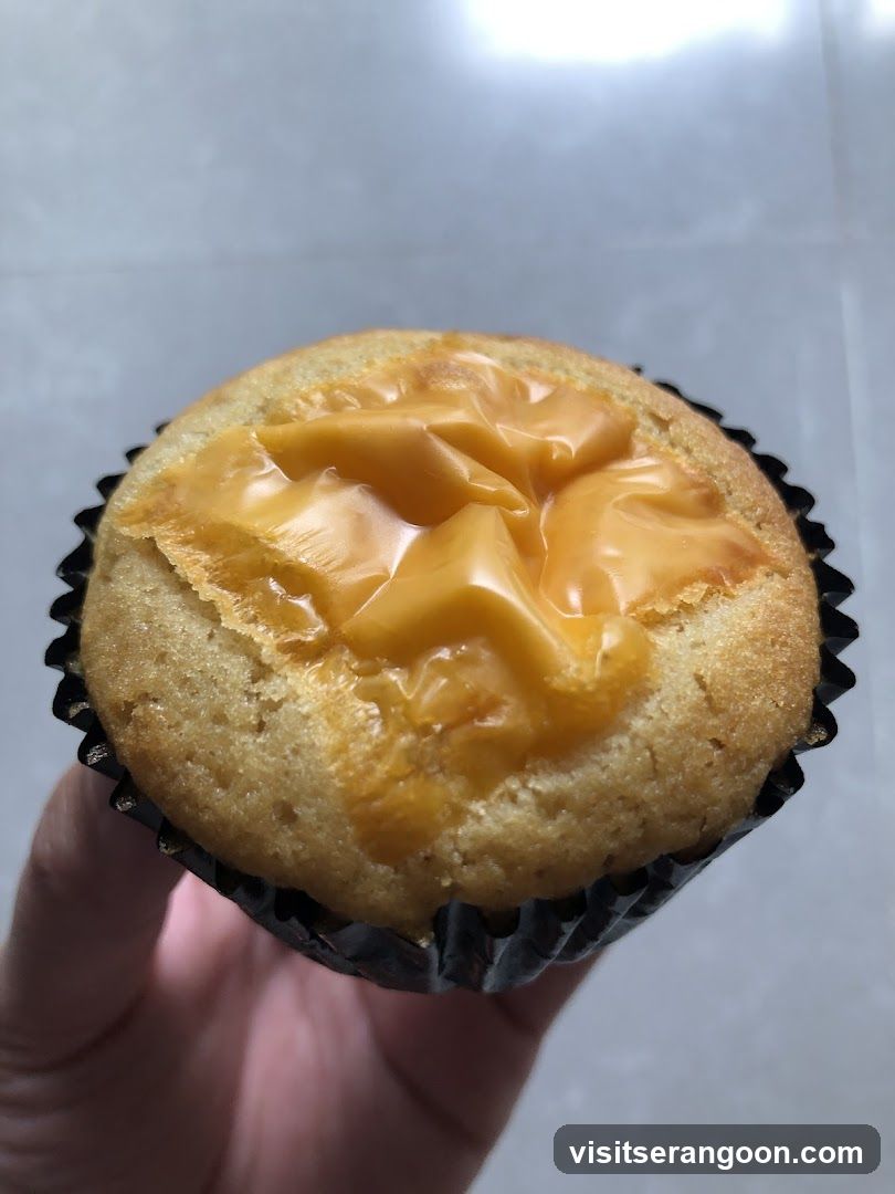 Cupcake with Cheese Topping