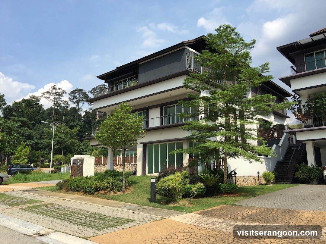 Modern Townhouses with Lush Greenery