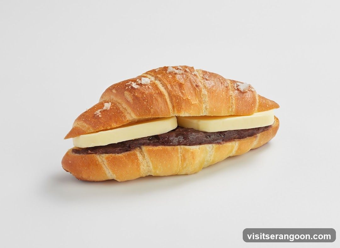 Raisin and Cream Sandwich