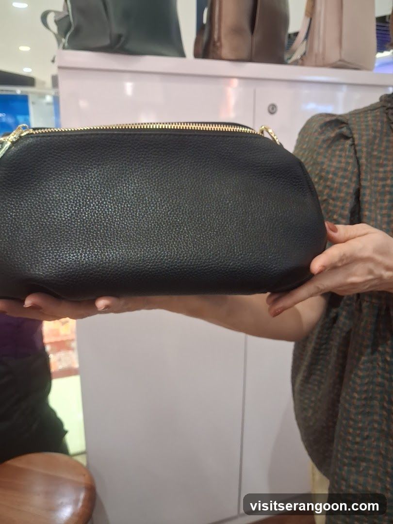 Black Handbag Display